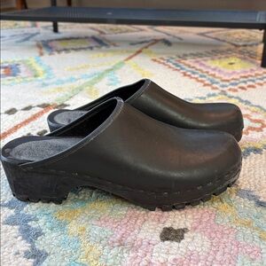 Black lug sole clogs